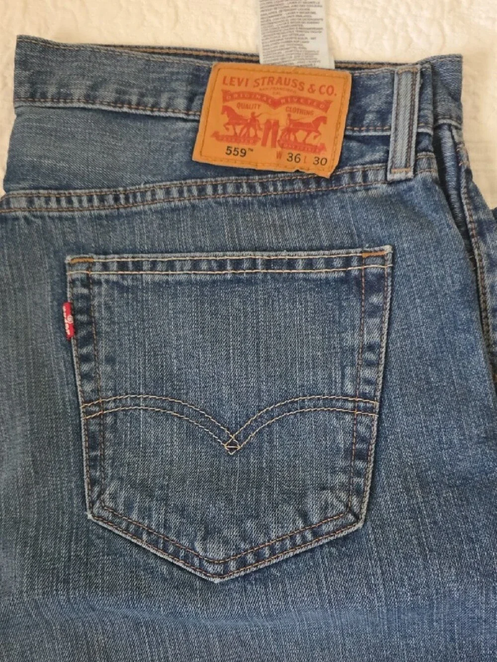 Levi's Men's Straight Jeans in Medium Blue Wash